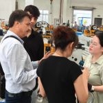 Indian Office Chair Client Visits Factory for Tube Shrinking Machine Consultation: Precisely Solving the Processing Problems of Shock Absorber Suspension and Caster Wheels
